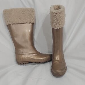 UGG Millcreak Gold Boots Women's Size 5